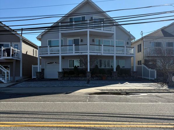 506 S Bayview Ave #B4
