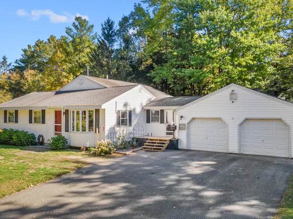 227 Park Street, Farmingdale, ME 04344