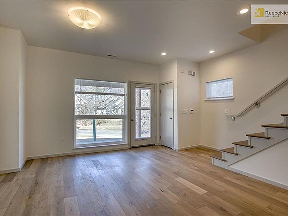 2nd image of 5405 Tracy Ave