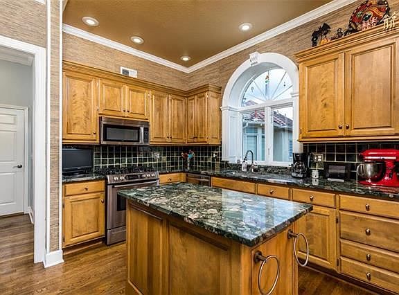 5th image of 21308 E 37th Terrace Ct S