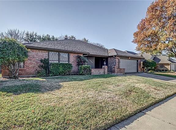2nd image of 1424 Country Meadows Dr