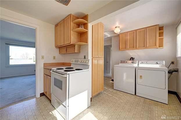 2nd image of 460 Bronson Way NE