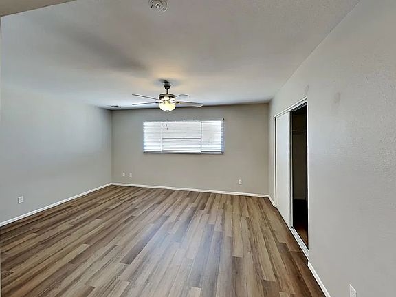 5th image of 1636 E Fremont Dr #1007