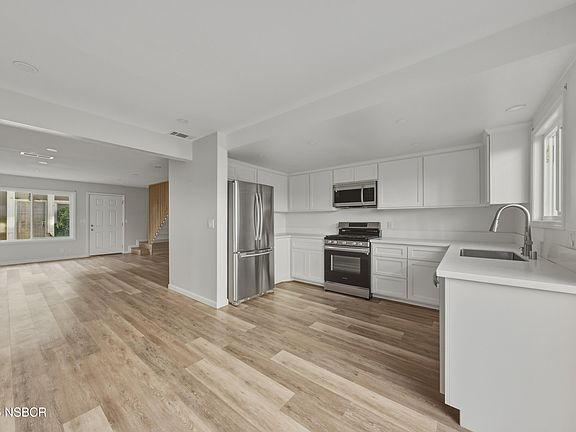 5th image of 443 E Park Ave Unit 3