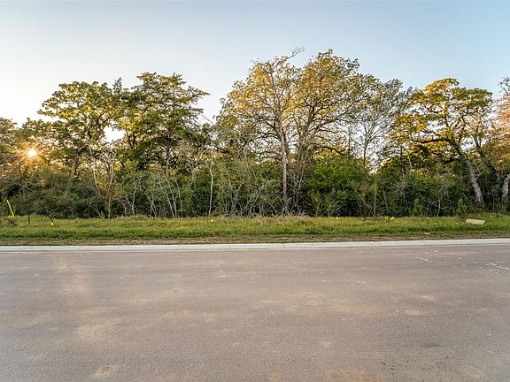 5th image of 3064 Balsam Ct