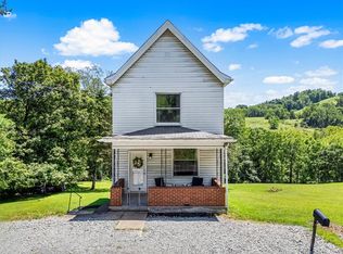 198 Penn Adamsburg Rd, Jeannette, PA 15644