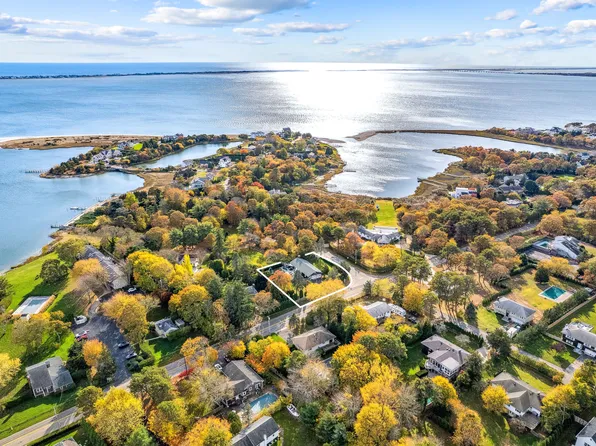 2 Far Pond Rd, Southampton, NY 11968