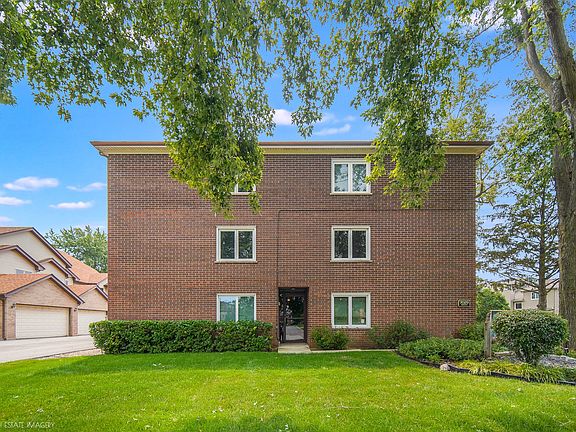 4th image of 7029 167th St APT 4N