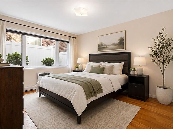 4th image of 3194 Avenue V #A