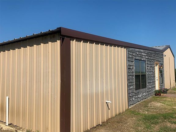 4th image of 4098 County Road 208