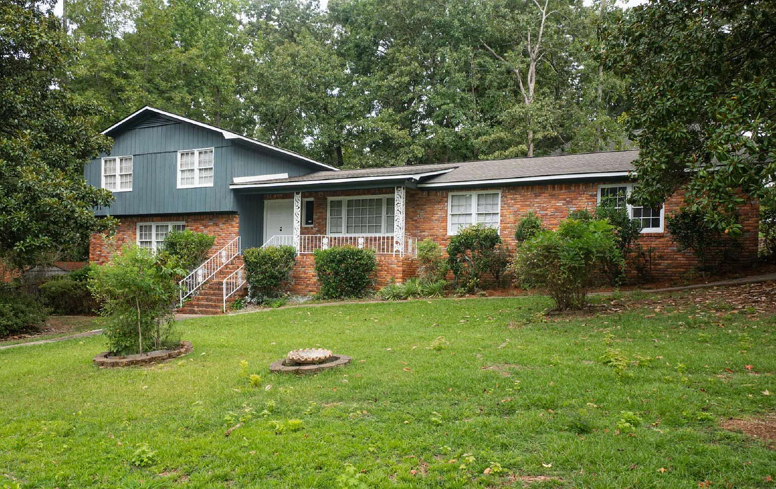 3 bed, 2.5 bath, 2036 sqft, $1,950 — Photo 1