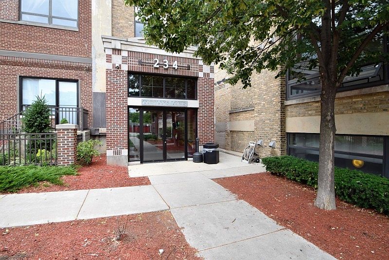 1st image of 234 E Reservoir Ave Unit 306