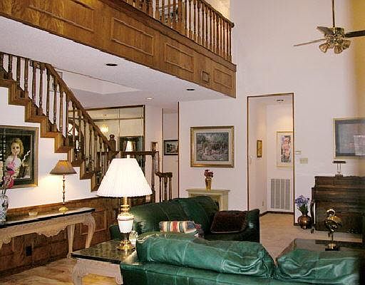 4th image of 535 STONEWOOD DR