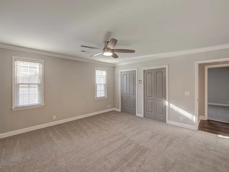 1129 W Main St #4 — Photo 15