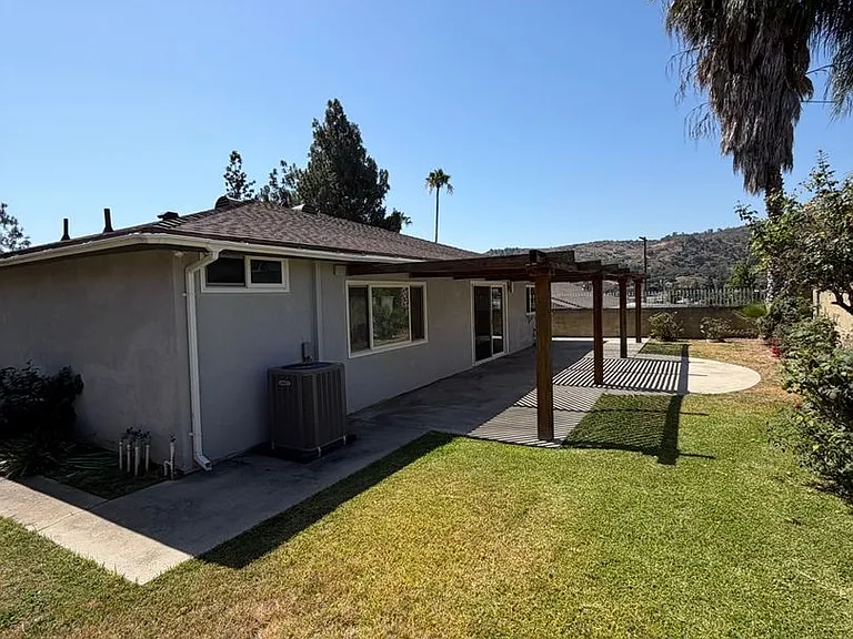 927 Redlen Ave — Photo 72