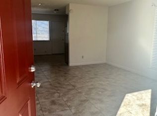 1114 S Kentucky Ave, Roswell, NM 88203