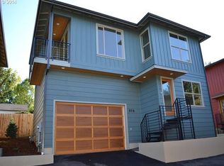 416 Bluff Rd, Hood River, OR 97031