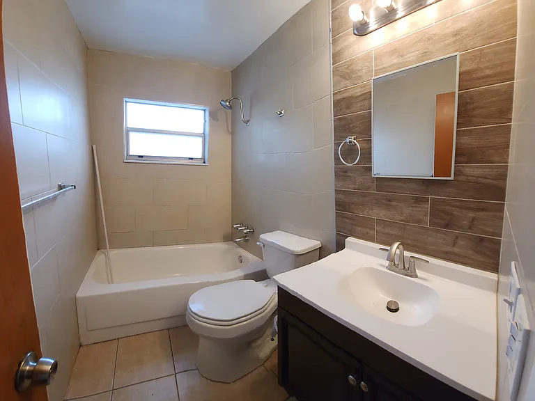 10820 Margaret Dr — Photo 11