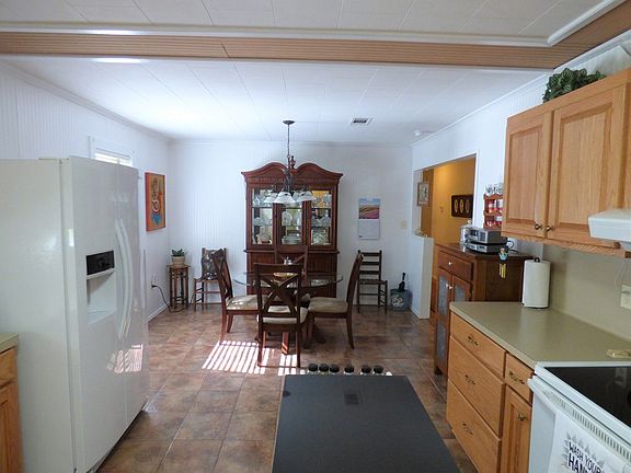 3rd image of 338 County Road 821