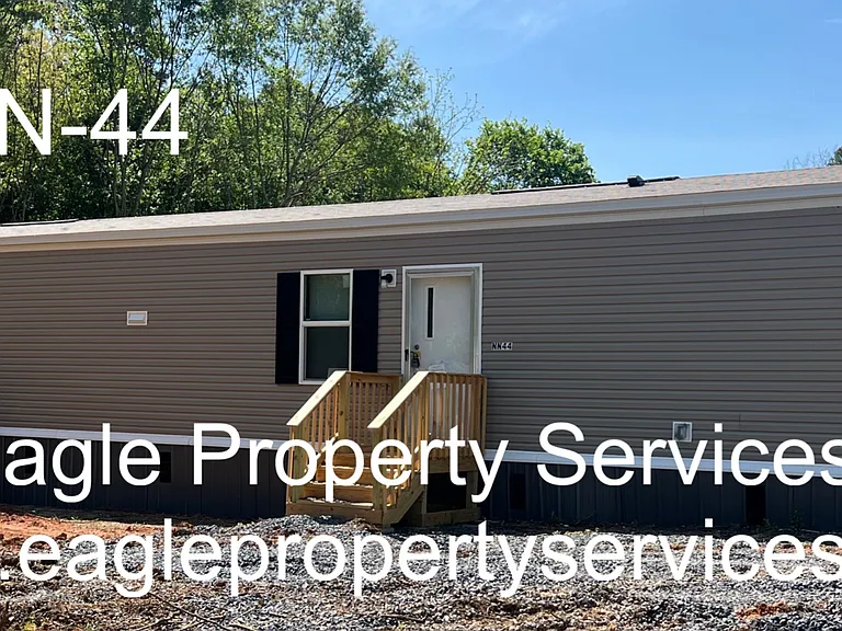 140 Springfield Dr N #14 — Photo 1