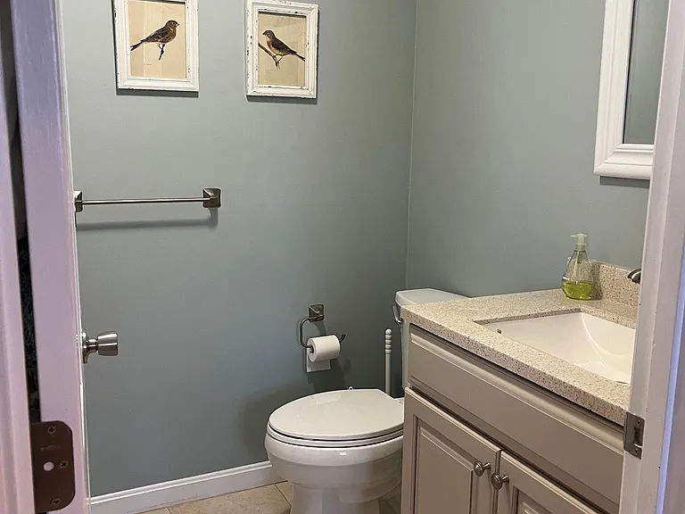 1/2 bath off kitchen