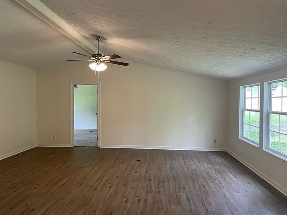 2nd image of 244 Redwood Cir