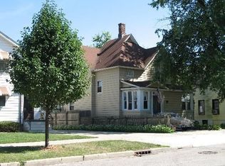 102 Clement St, Joliet, IL 60435