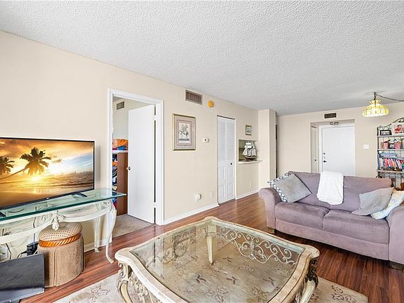 4th image of 6051 Sun Blvd APT 307