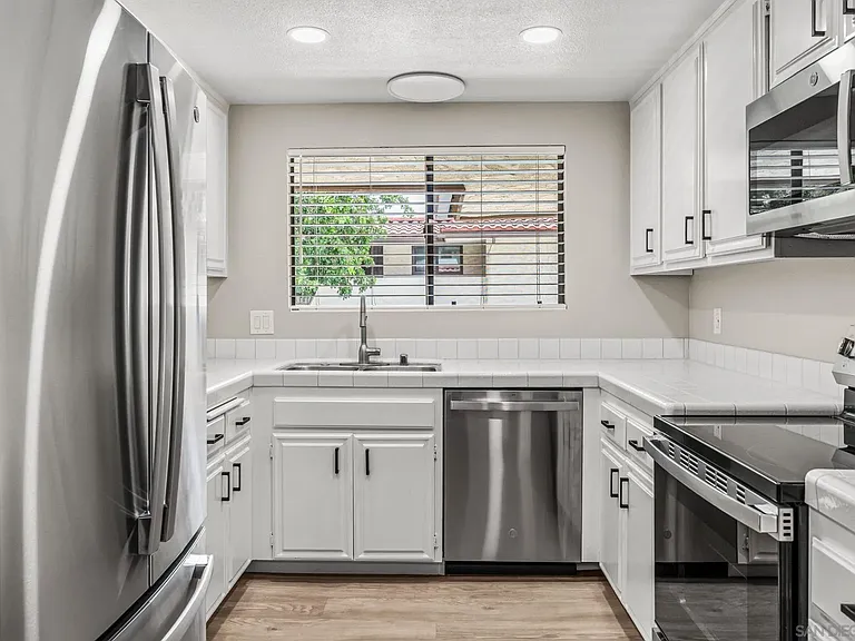 4225 Asher St #40 — Photo 2
