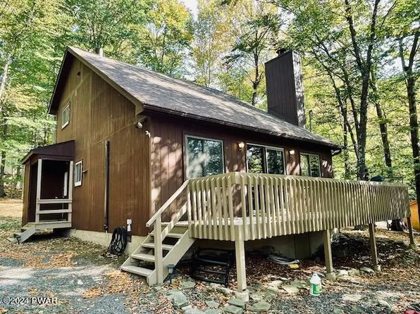 1129 Aquarius Dr, Lake Ariel, PA 18436