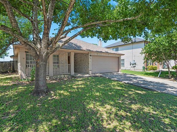 5th image of 823 PINEHURST DR