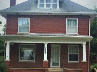2208 N 2nd St, Saint Joseph, MO 64505
