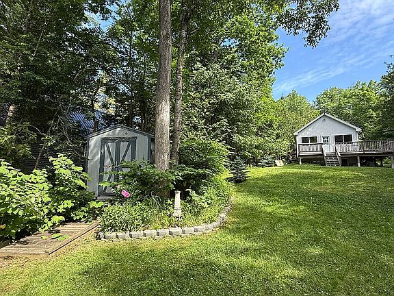 2nd image of 6 Elk Ln