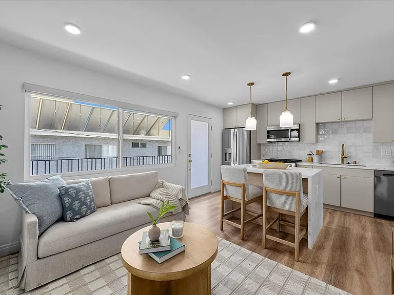 Hermosa 1803 LLC (TIC) — Photo 1