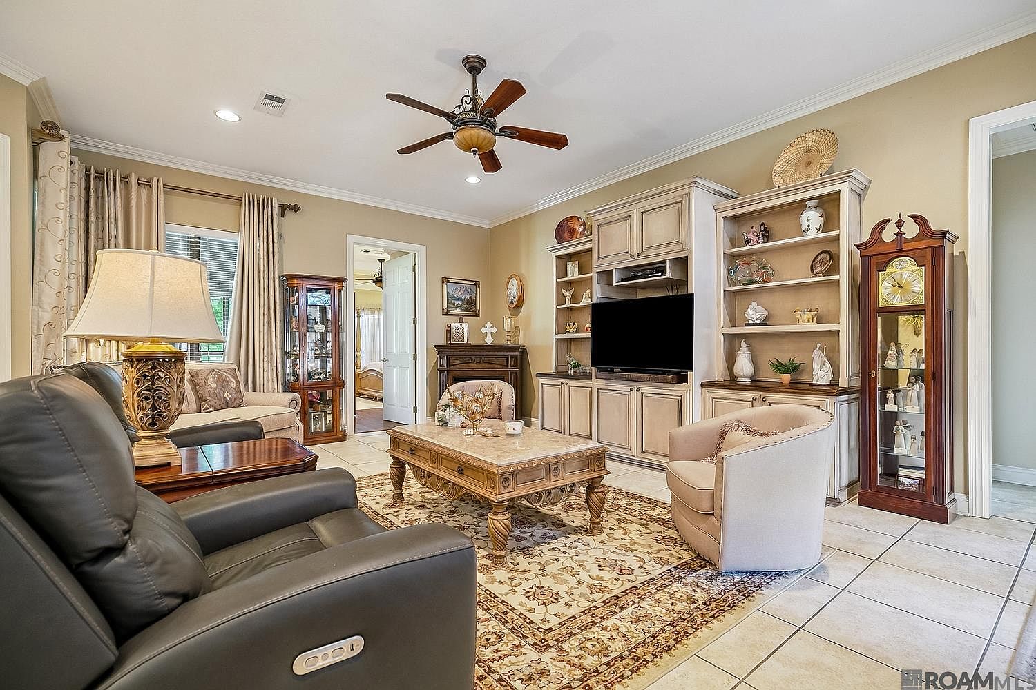 5484 Greens Ct — Pelican Point Golf & Country Club