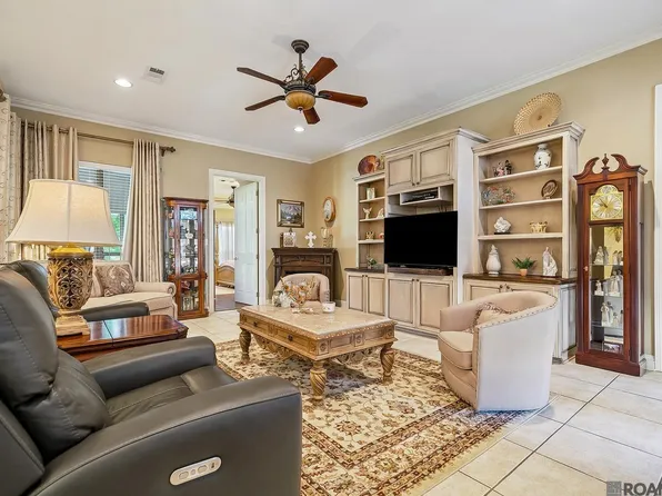 5484 Greens Ct, Gonzales, LA 70737