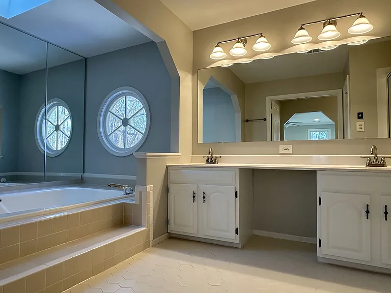 11560 Holly Briar Ln — Photo 28