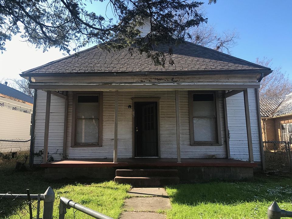 1st image of 616 N Hobson Ave