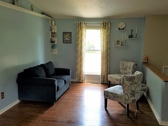 4th image of 6664 Fernshire Ct
