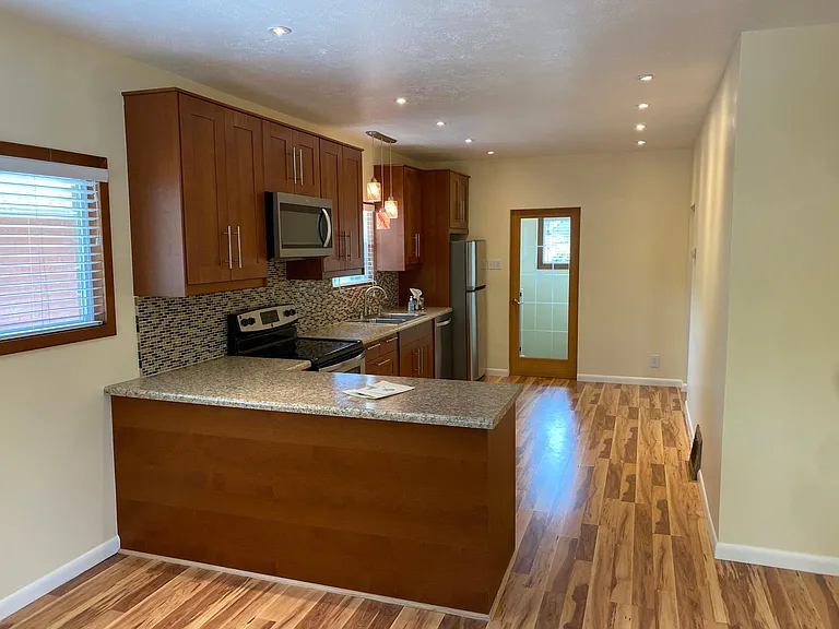1508 S Lincoln St — Photo 3