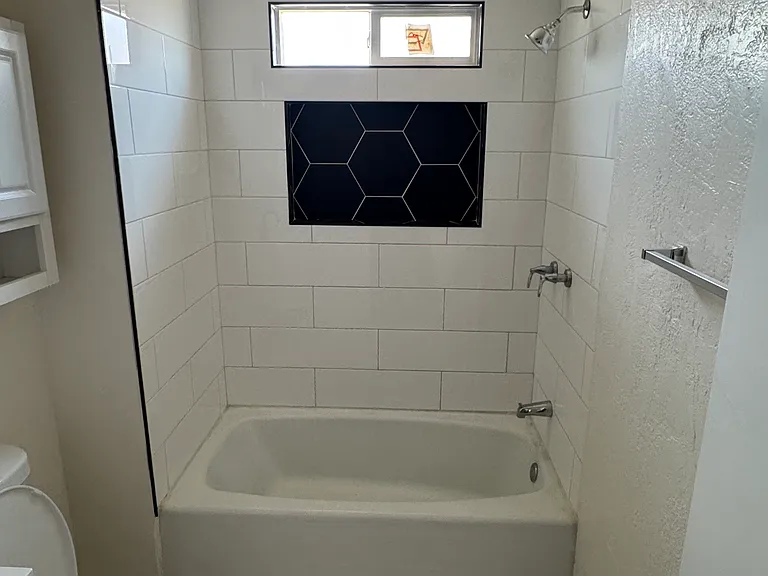 184 N Acacia St #1 — Photo 5