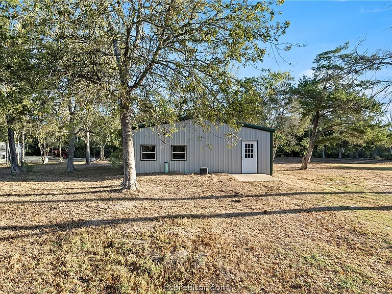 8111 S FM 2038 — Photo 20