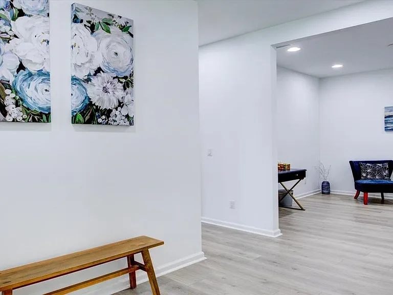 125 Parrot Ave — Photo 8