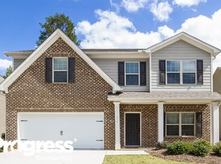 250 Roland Manor Dr, Dacula, GA 30019