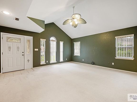 2nd image of 126 Willow Cir