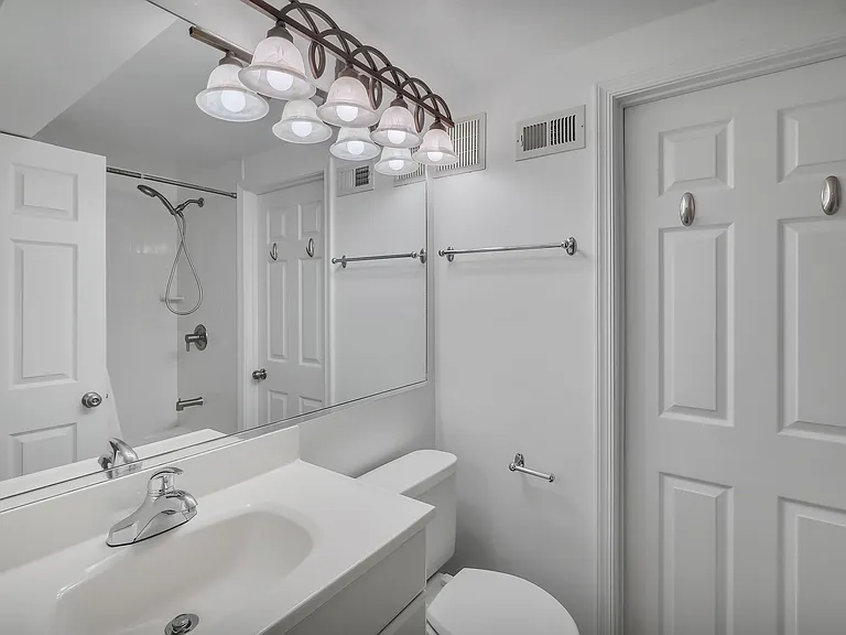 1905 S St NW #3 — Photo 17