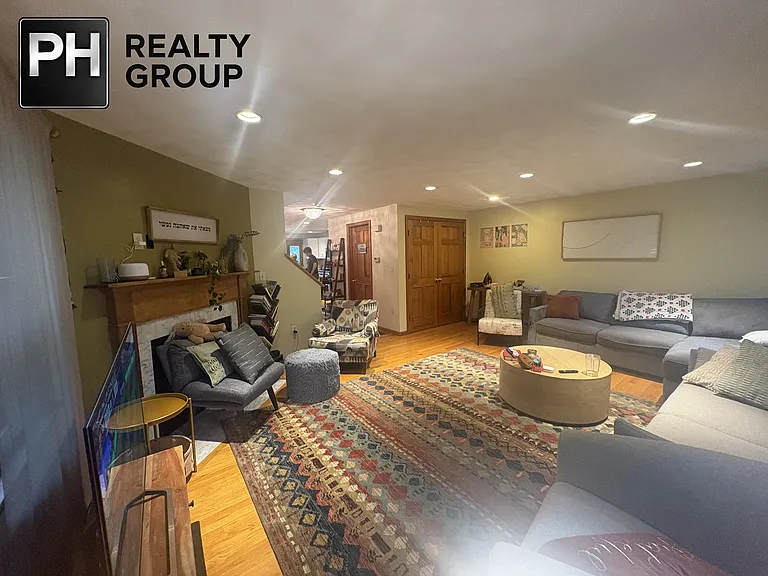 87 Pleasant St #1A — Photo 11