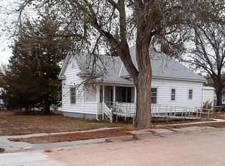 201 N Parker St, Palisade, NE 69040