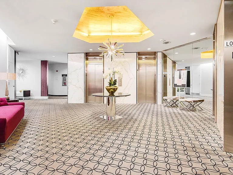 1 Claridge Dr #212 — Photo 3