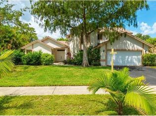 5245 NW 74th Ter, Lauderhill, FL 33319